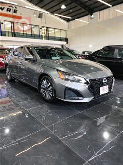 نيسان ألتيما